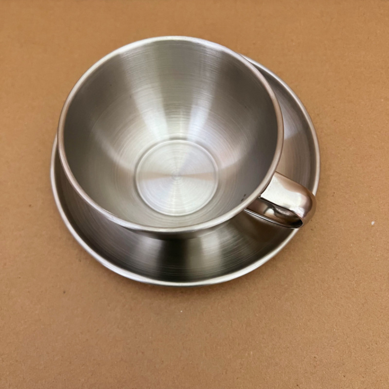 レトロなステンレス製コーヒーカップとソーサーセット、ヨーロッ - Coffee Tea Latte のレビューと価格