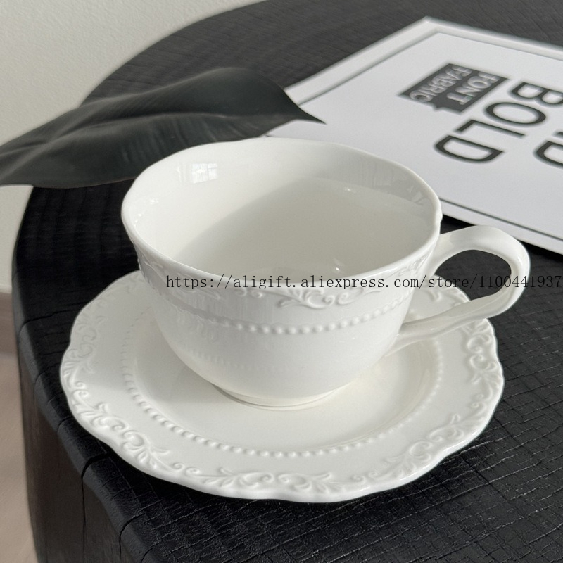 フレンチライト高級エンボス花柄コーヒーカップとプレートセット - Tea Coffee Pot Set のレビューと価格